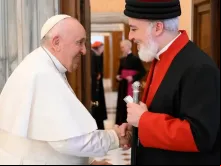 Papa Francisco recebe Mar Awa III no Vaticano