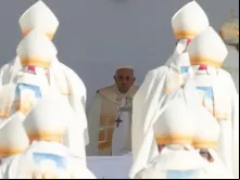 Imagem do Papa Francisco na missa de domingo, 30 de abril, em Budapeste