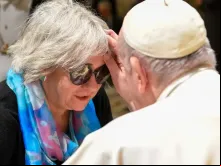 Papa Francisco com uma cega no Vaticano