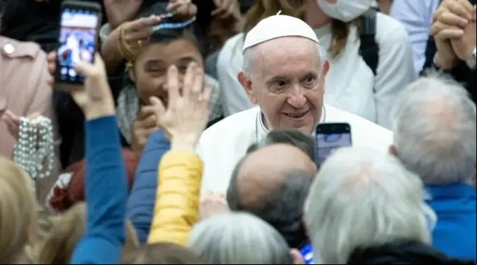 Papa_daniel_gente_vaticano.jpg ?? 