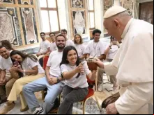 Papa Francisco em audiência com jovens argentinos