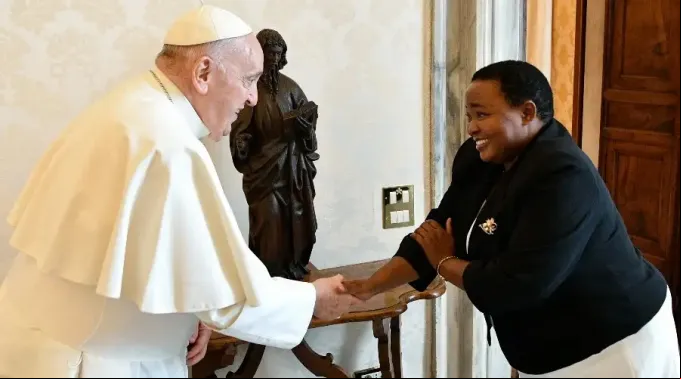 Papa_primera_ministra_Uganda.jpg ?? 