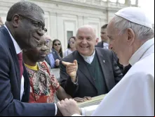 Papa Francisco com Denis Mukwege.