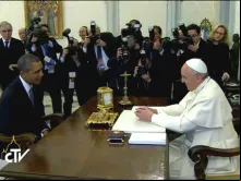  Barack Obama e o Papa Francisco (Captura Youtube)