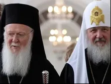 Os Patriarcas Bartolomeu I e Kiril, no Kremlin na Rússia.