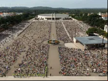 Recinto de Oração do Santuário de Fátima com lotação máxima 