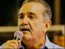 O prefeito de Aracati, Bismarck Maia.