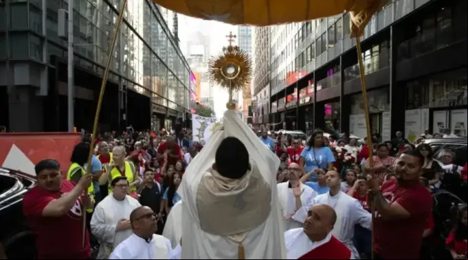 ProcesionNuevaYork_310523.jpg ?? 