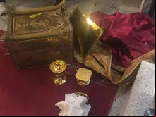 Sacrário profanado.