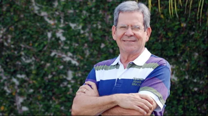 Professor-Felipe-Aquino-nos-25-anos-da-TV-Cancao-Nova.jpg ?? 
