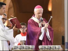 Dom Orlando Brandes em Missa de Quarta-feira de Cinzas no Santuário de Aparecida.