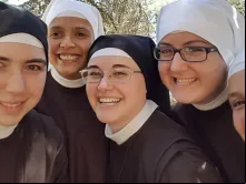 Grupo de religiosos.