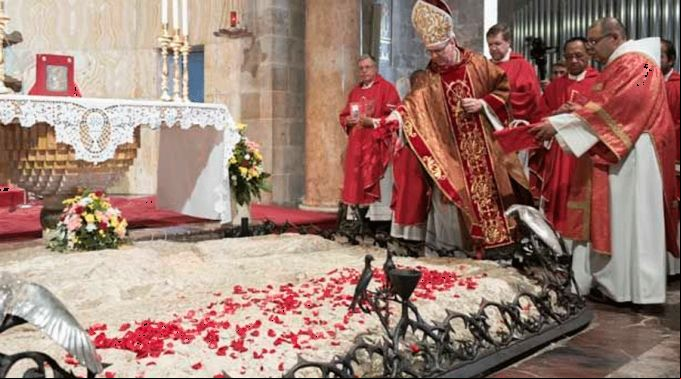 RocioDePetalosEnBasilicaDelaAgonia_CustodiaTierraSanta_030717.gif ?? 