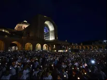 Procissão luminoso do Terço dos Homens.