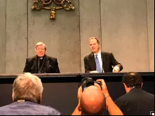 Cardeal Pell durante a coletiva de imprensa.