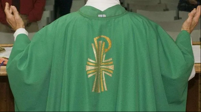 Sacerdote-Pixabay-141118.jpg ?? 