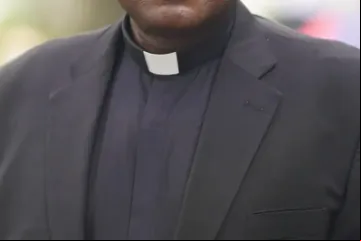 SacerdoteNigeriano_080823.jpg