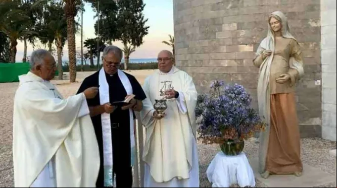 Sacerdotes-Centro-Magdala-Virgen-Maria-embarazada-050520_1.jpg ?? 