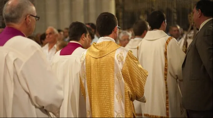 Sacerdotes_FlickrJoseMariaMorenoGarcia_CC-BY-NC-ND-2.0.jpg ?? 