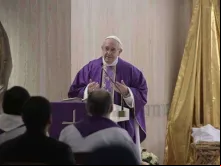 Papa durante a homilia.