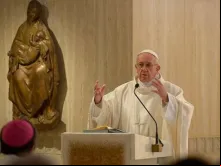 Papa na Missa.