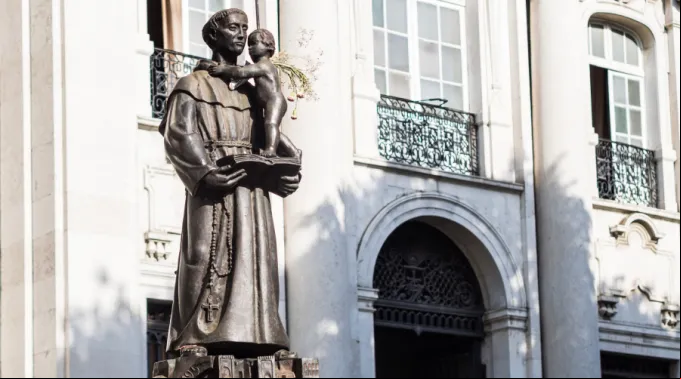 Santo-Antonio-Igreja-Santo-Antonio-Lisboa_shutterstock.jpg ?? 