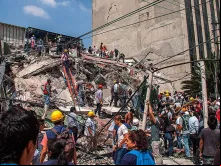 Edifício destruído na Cidade do México depois do terremoto de 19 de setembro.