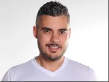 Thiago Flores.