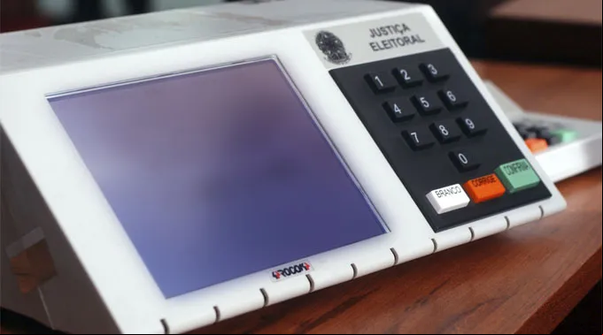 Urna_eletronica.jpg ?? 