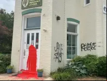 Ato de vandalismo contra o Capitol Hill Pregnancy Center, em 3 de junho de 2022