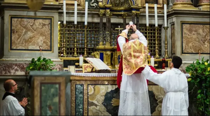 Vaticano-investigacion-diocesis-Francia-Misa-tradicional-Shutterstock-07022023.jpg ?? 