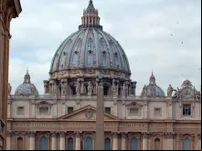 Fachada da Basílica de São Pedro do Vaticano.
