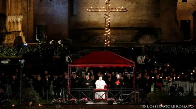 ViaCrucisFrancisco_LOsservatoreRomano_310315.jpg ?? 