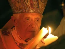 Vigília Pascal celebrada pelo Papa Emérito Bento XVI