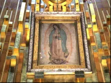 Imagem original de Nossa Senhora de Guadalupe em seu santuário na Cidade do México.