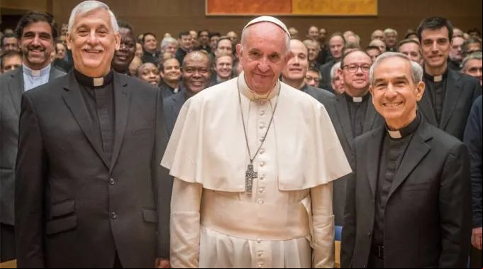 VisitaPapaJesuitasFotoCompJesus.jpg ?? 