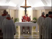 Papa na Missa celebrada na Casa Santa Marta.