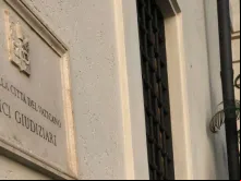 Fachada do tribunal da Cidade do Vaticano.