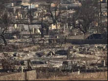 Destruição provocada por incêndios florestais na cidade de Lahaina, no Havaí, nos EUA, em 14 de agosto de 2023.
