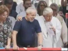 Ato religioso com a presença de Lula e Dilma.