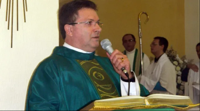 monsenhor_roberto_fransolin_Facebook_paroquia.jpg ?? 