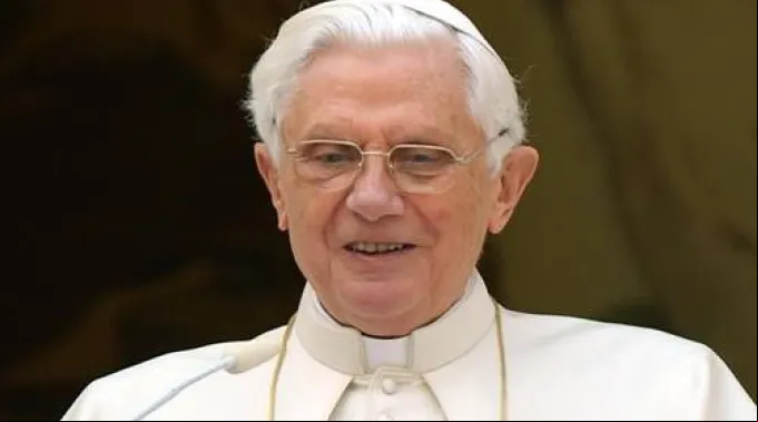 oracion_octubre_Benedicto.jpg ?? 