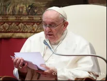 Papa Francisco fala aos membros do Corpo Diplomático junto à Santa Sé.