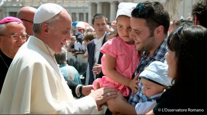 papaosservatoreromanofamilias.jpg ?? 