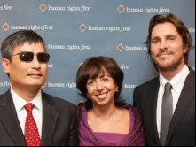 Christian Bale junto a Chen Guancheng.