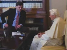  Papa Bento XVI junto ao Peter Seewald