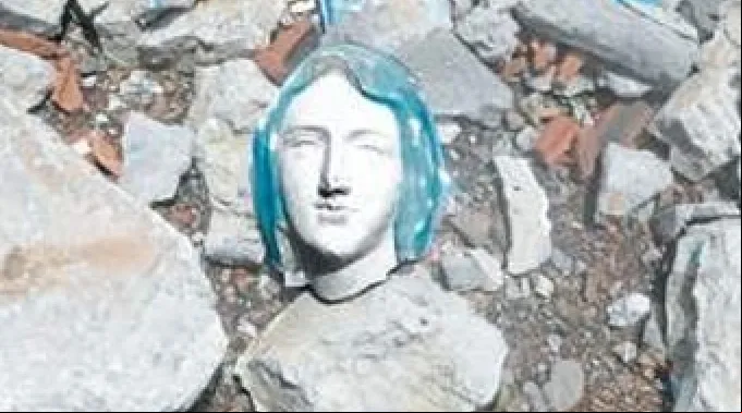 ppvirgendestruida200812.jpg ?? 