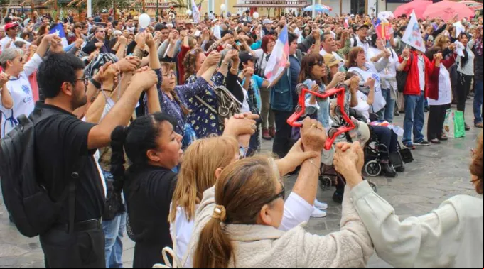 rosarioPorLaPazLaJusticia-DiocesisIquique301019.jpg ?? 