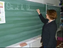Aula em escola católica belga, na lousa: "Onde está a tolerância"